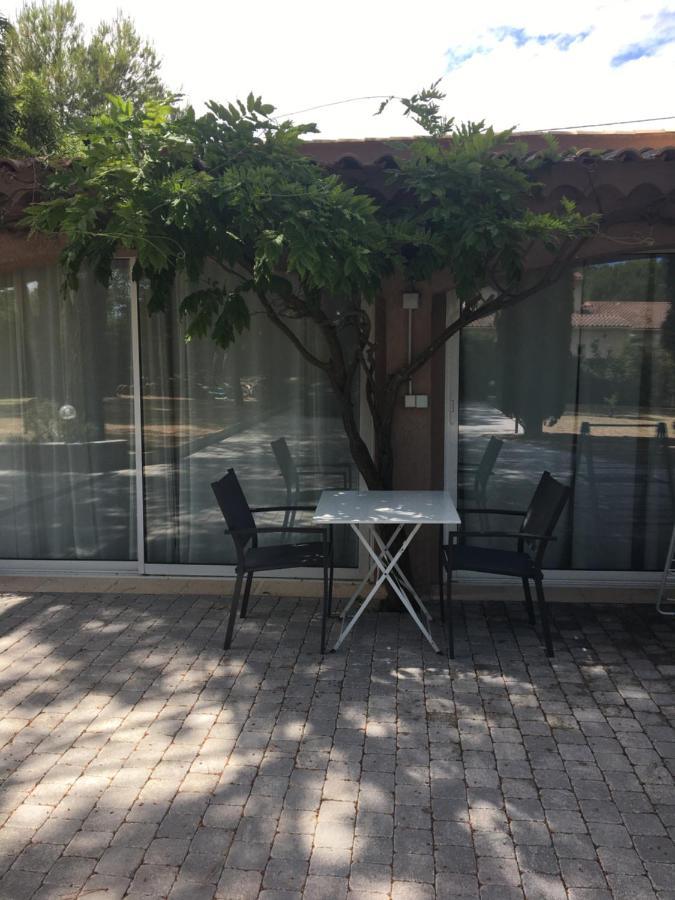 Gite 2 Pieces Au Calme Les Arcs-sur-Argens 外观 照片